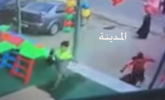 الرزاز عن الشاب الذي حاول انقاذ طفلة خريبة السوق : اسد وليس اسيد الرزاز عن الشاب الذي حاول انقاذ طفلة خريبة السوق : اسد وليس اسيد