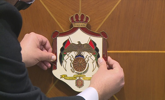 مجلسا النواب والأعيان يرفعان اليوم ردهما على خطاب العرش السامي مجلسا النواب والأعيان يرفعان اليوم ردهما على خطاب العرش السامي