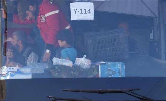 القافلة الحادية عشرة من مهجري الغوطة تصل إدلب وحلب القافلة الحادية عشرة من مهجري الغوطة تصل إدلب وحلب
