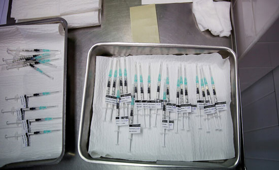 "رويترز": البرازيل توقع اتفاقا لشراء 100 مليون جرعة من لقاح "فايزر"