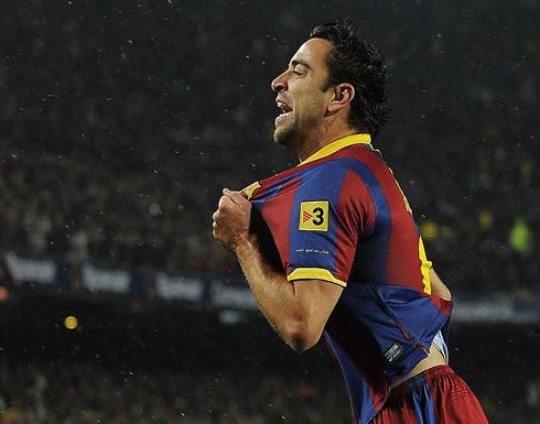 تشافي يتغزل في لاعب عربي.. ويلقبه بـ"ميسي آسيا"