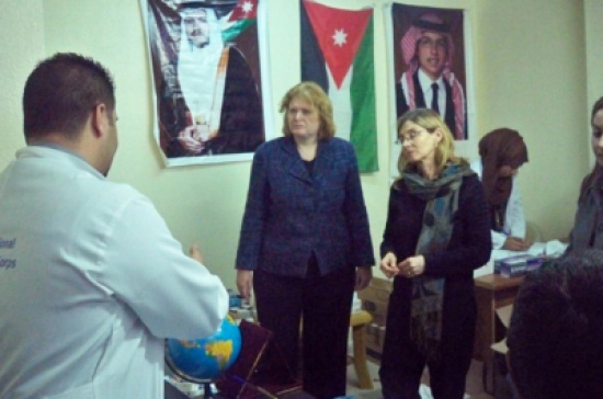 "مسؤولة أميركية" تدعو لتوفير مزيد من دعم تعليم الأطفال اللاجئين السوريين