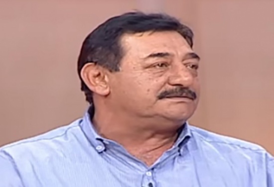 بالفيديو: لن تصدقوا ماذا فعل هذا الرجل مع زوجتيه لينجب طفلاًًً ! بالفيديو: لن تصدقوا ماذا فعل هذا الرجل مع زوجتيه لينجب طفلاًًً !