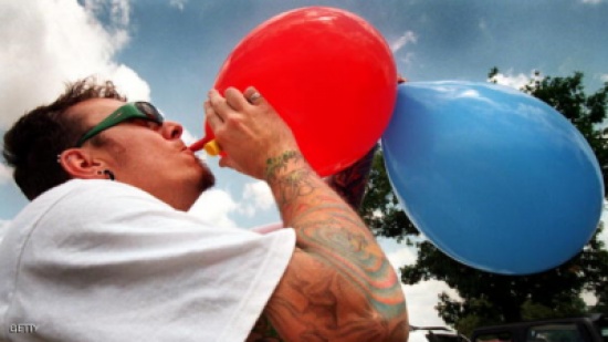 لندن.. غاز الضحك يودي بحياة مراهق