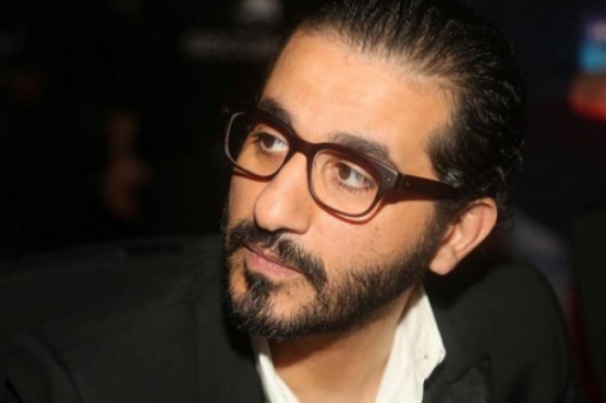 أحمد حلمي يدعم شاباً بطريقته الخاصة.. ماذا فعل؟ أحمد حلمي يدعم شاباً بطريقته الخاصة.. ماذا فعل؟
