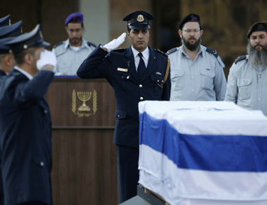 تزامنا مع جنازة شارون فصائل فلسطينية بغزة تطلق صواريخ باتجاه البحر المتوسط تزامنا مع جنازة شارون فصائل فلسطينية بغزة تطلق صواريخ باتجاه البحر المتوسط