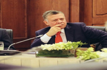 الملك يترأس جلسة لمجلس الوزراء الملك يترأس جلسة لمجلس الوزراء