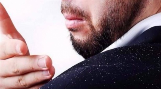 زيت الزيتون وحمامات الشمس.. للتخلص من قشرة الرأس! زيت الزيتون وحمامات الشمس.. للتخلص من قشرة الرأس!