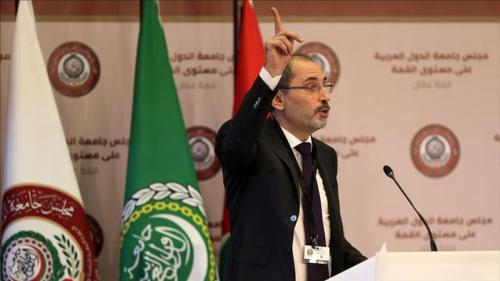 فيصل القاسم يحيي الصفدي