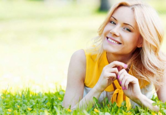 في أي عمر تكون المرأة أكثر سعادة ؟ في أي عمر تكون المرأة أكثر سعادة ؟