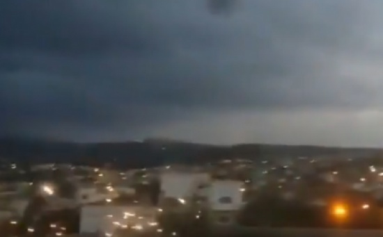 بالفيديو ..تماس كهربائي كاد ان يتسبب بكارثة في اربد بالفيديو ..تماس كهربائي كاد ان يتسبب بكارثة في اربد