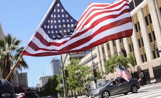 وفيات كورونا بالولايات المتحدة.. "تراجع" يمهد لبارقة أمل