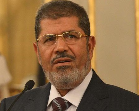 الجيش المصري يعزل مرسي رسميا