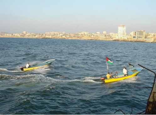سفينة صيد من غزة إلى أوروبا ترويجا لمنتجات فلسطينية سفينة صيد من غزة إلى أوروبا ترويجا لمنتجات فلسطينية