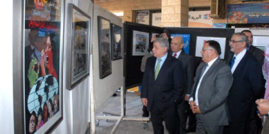 عون الخصاونة يفتتح معرض الفنان أنور حدادين في الجامعة الهاشمية - صور
