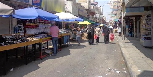 البسطات تغلق شوارع وسط الكرك مع غياب مظاهر الرقابة البسطات تغلق شوارع وسط الكرك مع غياب مظاهر الرقابة