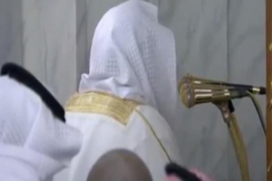 شاهد.. الشيخ السديس يؤم المصلين بالحرم النبوي للمرة الثانية في تاريخه