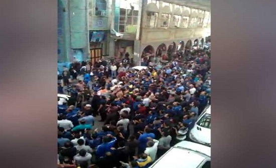 نقابات عمالية دولية تدعم احتجاجات الأحواز المتصاعدة