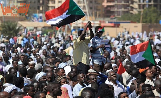 بالفيديو : السودان .. حظر التجوال وتعليق الدراسة بمدينة "الأُبيض"