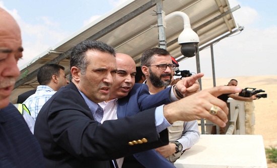 وزير البيئة يطلع على واقع مكب الاكيدر وزير البيئة يطلع على واقع مكب الاكيدر