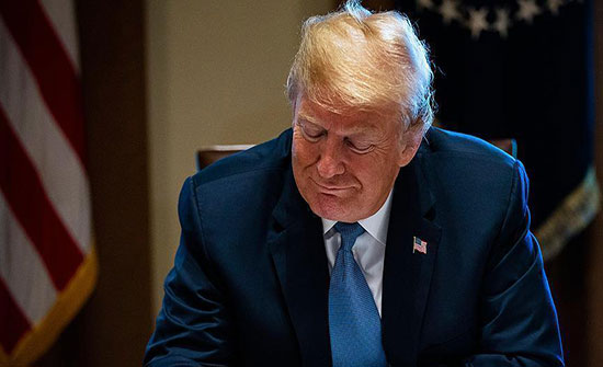 ترامب يدعو الفيدرالي الأمريكي لعدم رفع أسعار الفائدة