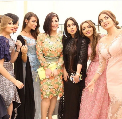النجمات يجتمعن في حفل إفتتاح مجوهرات الفردان في أبوظبي " صور "