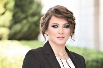 سلاف فواخرجي تفاجئ جمهورها بإعلانها الإنضمام الى "باب الحارة 8" سلاف فواخرجي تفاجئ جمهورها بإعلانها الإنضمام الى "باب الحارة 8"