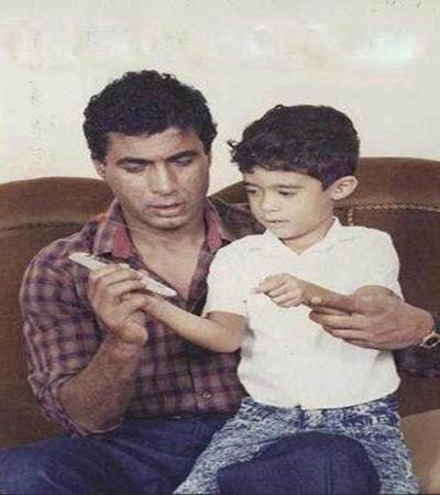 صور نادرة للراحل أحمد زكي وابنه صور نادرة للراحل أحمد زكي وابنه