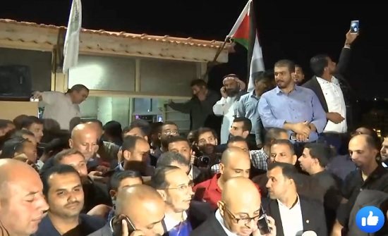 عضو بنقابة المعلمين : اعلان انجاز الاتفاق بين النقابة والحكومة بعد قليل عضو بنقابة المعلمين : اعلان انجاز الاتفاق بين النقابة والحكومة بعد قليل