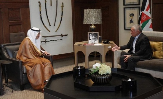 الملك مستقبلا السفير السعودي : العلاقة الثنائية تاريخية ومتجذرة