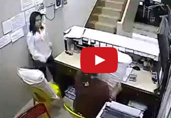 عندما تنام المرأة في ساعات العمل !!