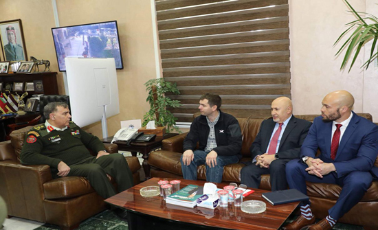 مدير عام الخدمات الطبية الملكية يستقبل وفداً أميركياً مدير عام الخدمات الطبية الملكية يستقبل وفداً أميركياً