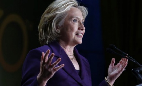 "أف بي آي" يبرئ كلينتون من قضية الرسائل الإلكترونية