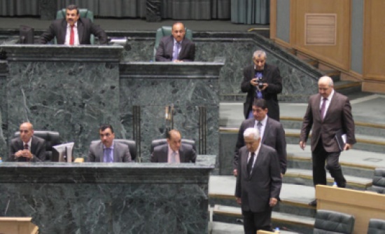 "فقدان النصاب" ينقذ سياسة الحكومة الاقتصادية من نقد النواب "فقدان النصاب" ينقذ سياسة الحكومة الاقتصادية من نقد النواب