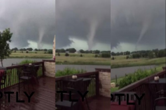 شاهد..  لقطات للإعصار الذي ضرب ضواحي تكساس