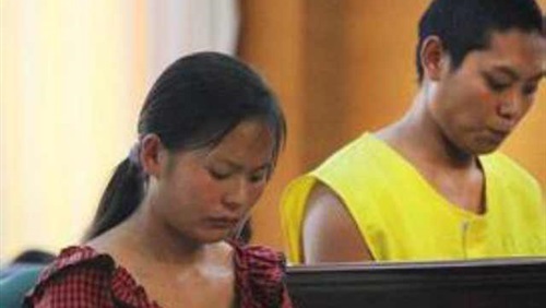 زوجان صينيان يبيعان طفلتهما الرضيعة على فيس بوك لشراء «آيفون»