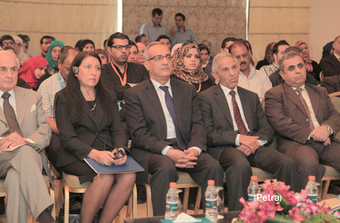 الصحة تبدأ بإدخال وحدات للصحة النفسية في مستشفياتها