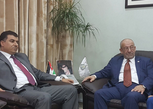 الحنيفات يعد بصرف العلاوة الفنية للمهندسين العاملين في وزارة الزراعة