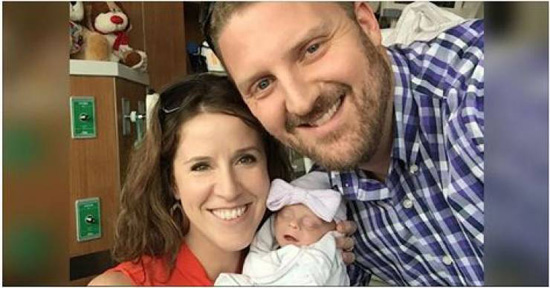 فيديو| رفضت الأم طفلها لأنه ولد من دون دماغ.. ثم حدثت المفاجأة!