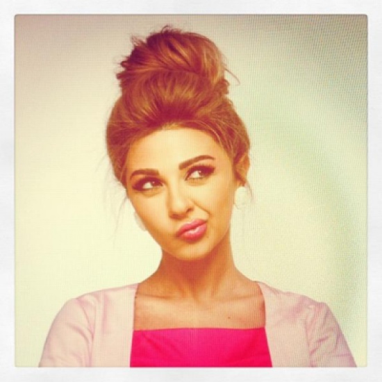 ميريام فارس تسترخي في غرفتها الفخمة وتستعرض مجوهراتها.. بالصور ميريام فارس تسترخي في غرفتها الفخمة وتستعرض مجوهراتها.. بالصور