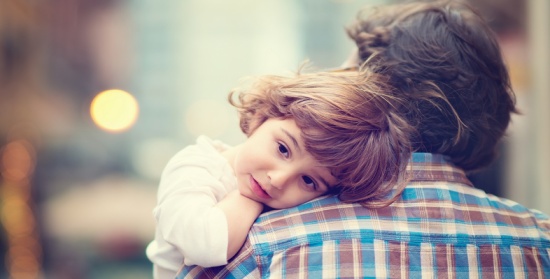 سبب عجيب وراء رغبة أب في تغيير اسم طفلته!