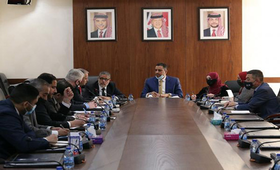 الاقتصاد النيابية تبحث والقطامين ملف الاستثمار في المملكة الاقتصاد النيابية تبحث والقطامين ملف الاستثمار في المملكة