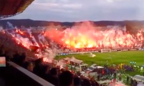 ملعب يشتعل بسبب حماس الجماهير!