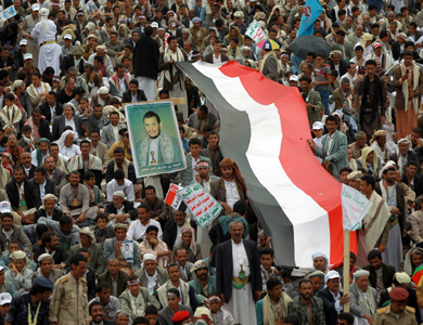 إنطلاق مسيرة للحوثيين في صنعاء بعد تهديدهم بعصيان مدني