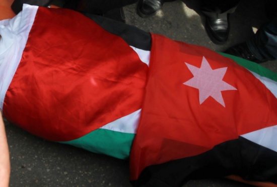 تشييع جثمان الشهيد الاردني وائل سليم في الزرقاء تشييع جثمان الشهيد الاردني وائل سليم في الزرقاء