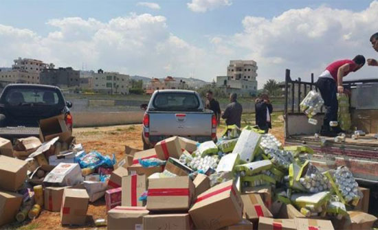 اتلاف مواد غذائية منتهية الصلاحية في المفرق