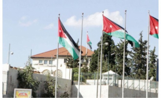 قرار حكومي بسحب سيارات مديري مستشفيات "الصحة"