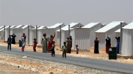 لاجئون سوريون بالأردن : الكرفانات تتحول في الصحراء اللاهبة إلى أفران