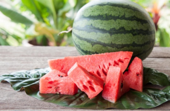 استعدي للصيف وتعرفي على أهمية البطيخ الغذائية