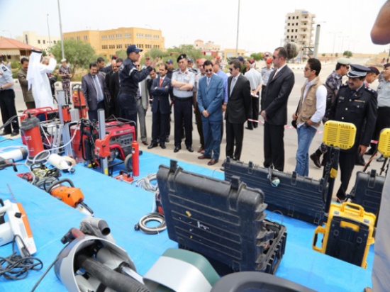 اقبال يشهده معرض الدفاع المدني المشارك في سوفكس